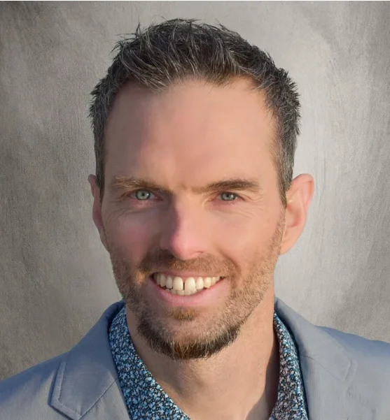 Adam Bradley Saunders, trauma therapist in Vancouver specializing in somatic and medicine-assisted therapy